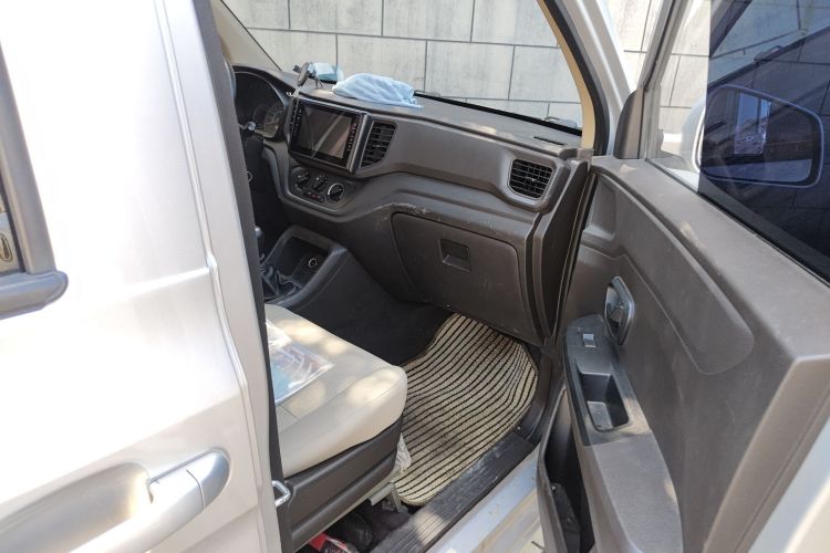 五菱汽车 五菱宏光V 2021款 1.5L劲享版LAR局部细节9005