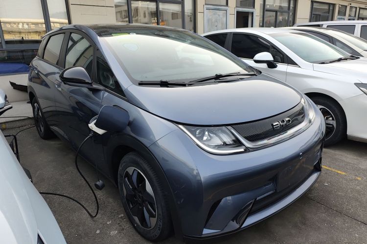 比亚迪 海豚 2024款 荣耀版 420km 时尚版车身外观3