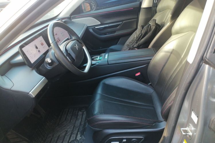 小鹏P7 2022款 586G中控内饰19