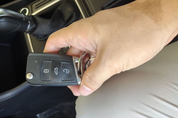 大众 朗逸 2023款 300TSI DSG满逸版中控内饰7001