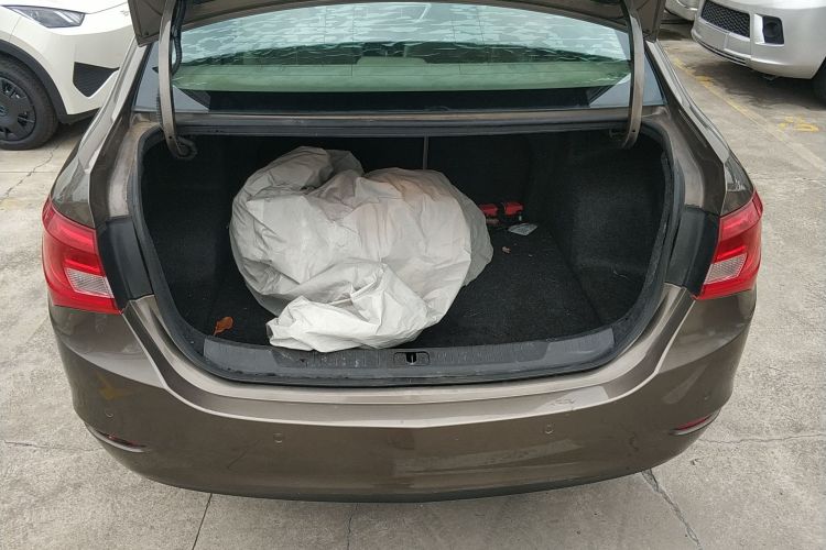 别克 英朗 2017款 15N 自动精英型中控内饰23