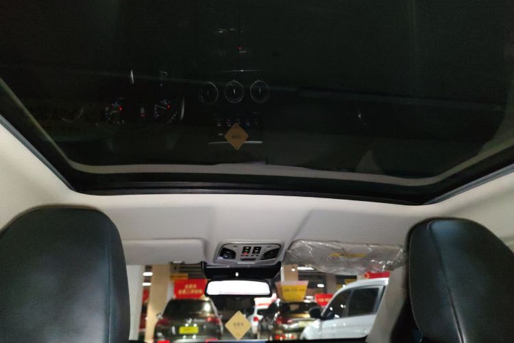 魏牌 VV5 2019款 升级款 2.0T 两驱超豪型 国V局部细节22