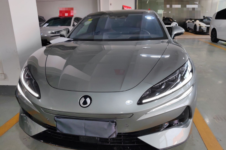 腾势Z9GT 2024款 1100四驱Ultra版车身外观2