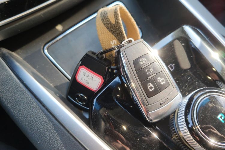 北京汽车 北京EU5 2018款 R550 智潮版中控内饰11