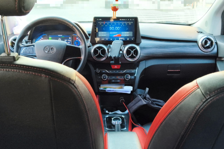 北汽新能源EX 2018款 EX360 新尚版中控内饰12