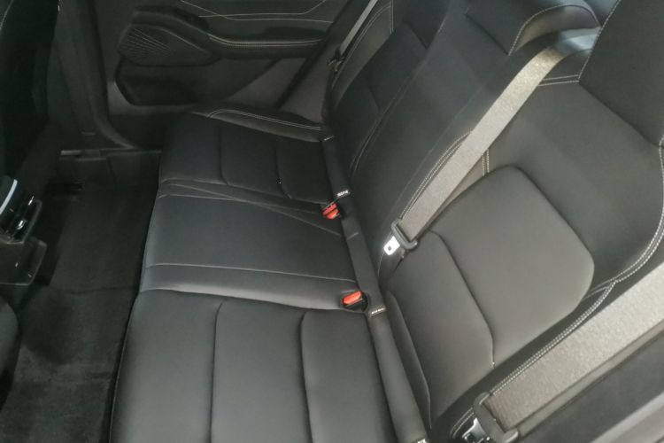 吉利汽车 帝豪 2026款 第4代 400万纪念款 1.5L CVT超越型中控内饰21