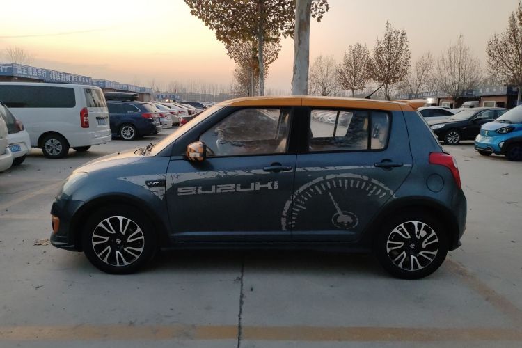 铃木 雨燕 2016款 1.5L 自动时尚型酷玩版车身外观6003