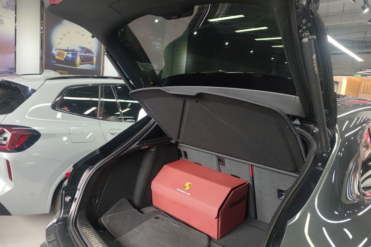 保时捷 2023款 Macan 2.0T中控内饰23