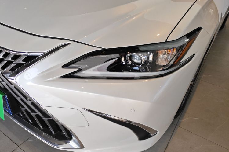 雷克萨斯ES 2022款 260 卓越版局部细节36