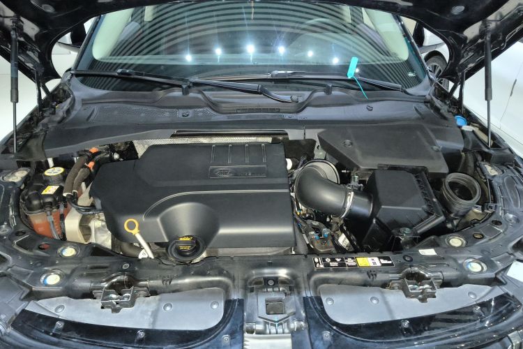 路虎 揽胜极光 2021款 极光L 249PS R-Dynamic First edition 首发版机舱底盘24