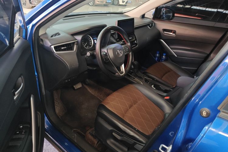 丰田 卡罗拉锐放 2022款 2.0L 豪华版中控内饰19