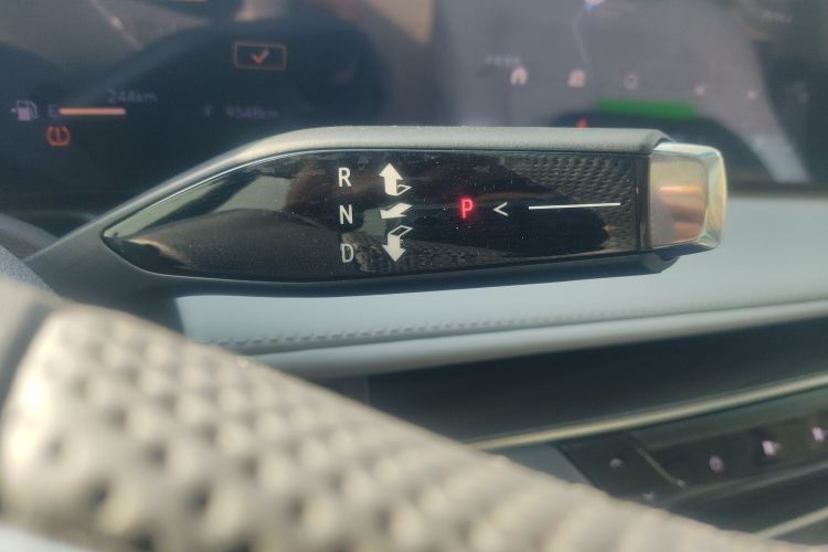 别克GL8 2025款 陆尊 尊享版中控内饰18