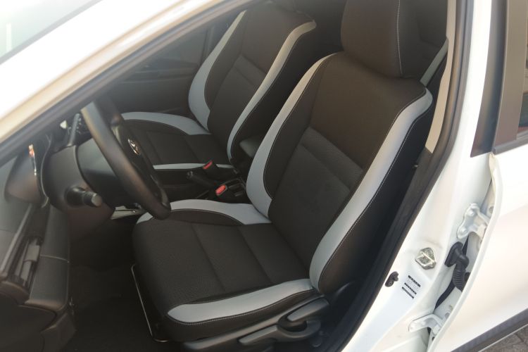 丰田 YARiS L 致炫 2021款 致炫X 1.5L CVT领先版局部细节19