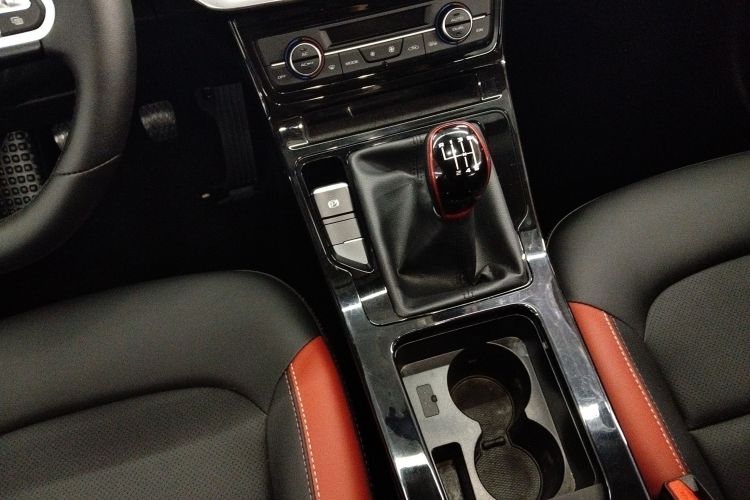 吉利汽车 帝豪GS 2020款 1.4T 手动雅中控内饰18