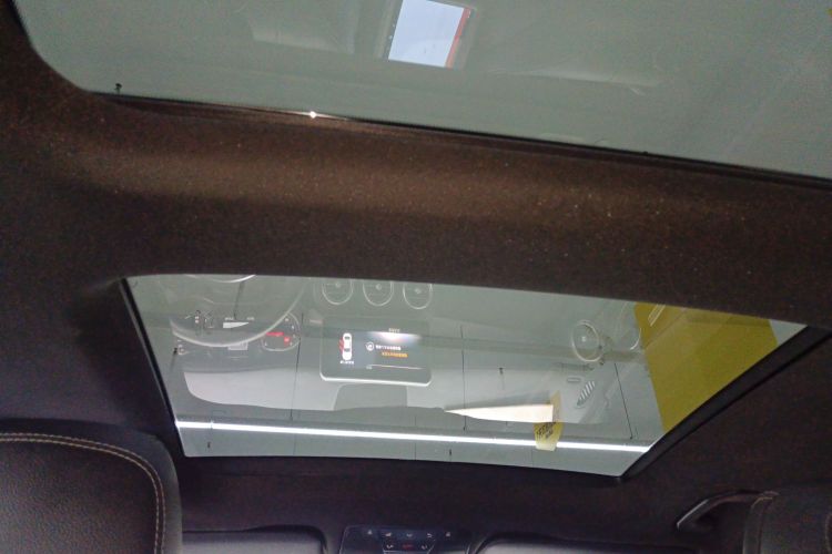 奔驰GLC 2017款 GLC 300 4MATIC 动感型中控内饰22