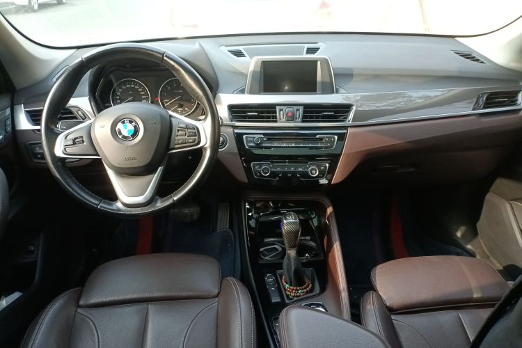 宝马X1 2016款 sDrive18Li 豪华型中控内饰12