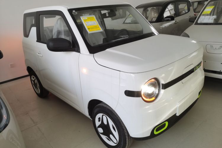 吉利银河 熊猫 2025款 210km 元气熊车身外观3