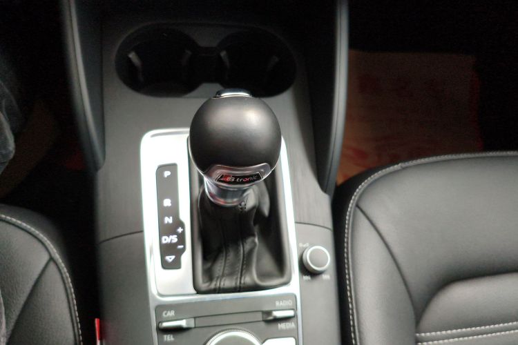 奥迪A3 2017款 Limousine 35 TFSI 进取型中控内饰18