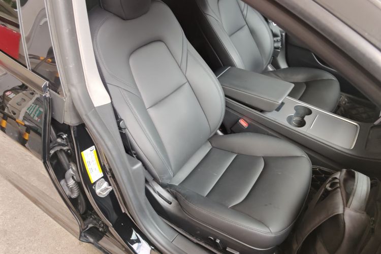 特斯拉 Model 3 2021款 标准续航后驱升级版局部细节41