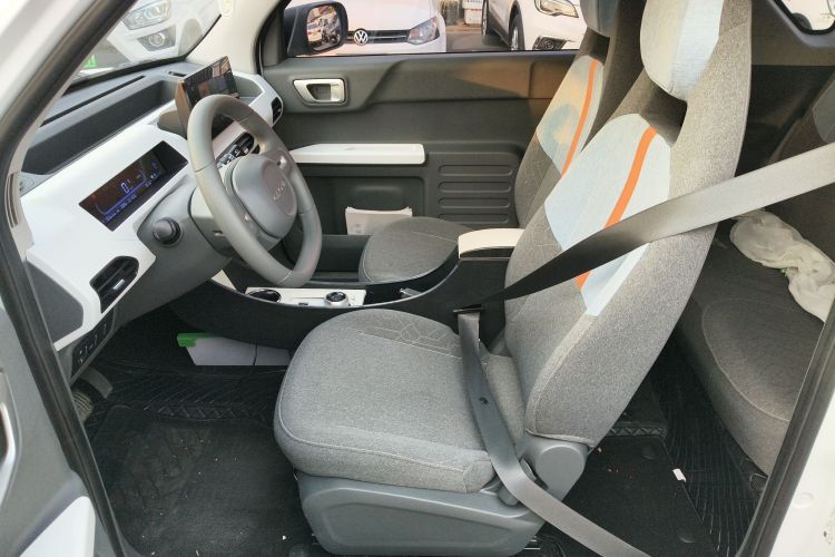 吉利银河 2024款 熊猫mini 200km 耐力熊中控内饰19