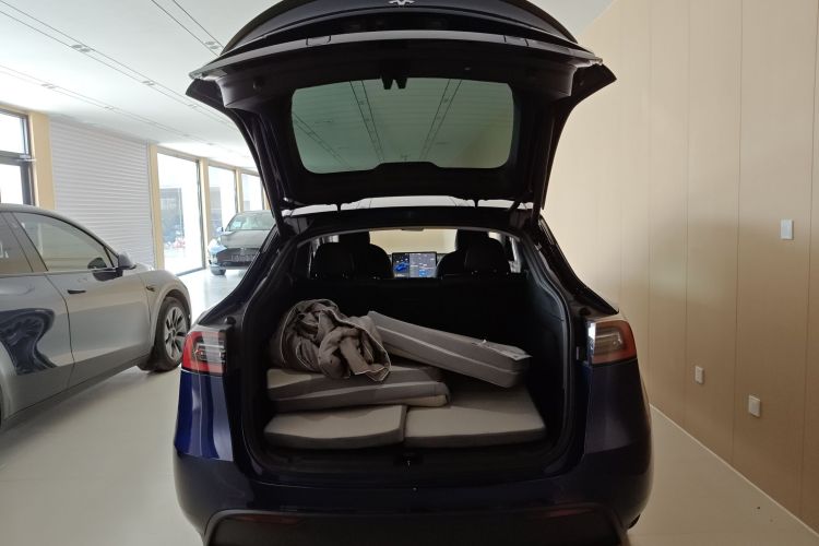 特斯拉 Model Y 2022款 Performance高性能全轮驱动版中控内饰23