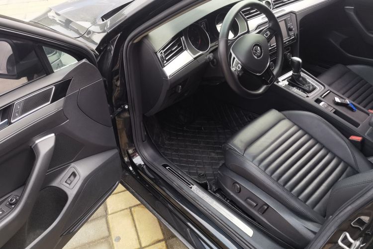 大众 迈腾 2019款 330TSI DSG 领先型 国V中控内饰20