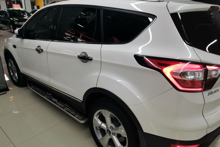 福特 翼虎 2018款 EcoBoost 180 两驱铂翼型车身外观4