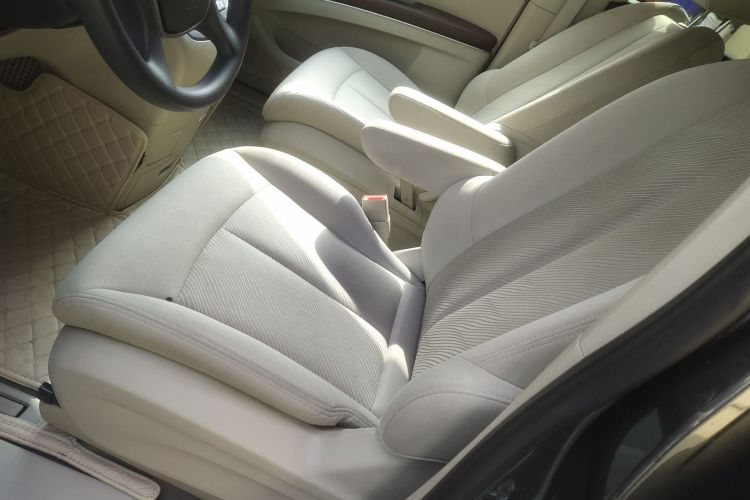 别克GL8 2018款 28T 舒适型 国VI中控内饰19