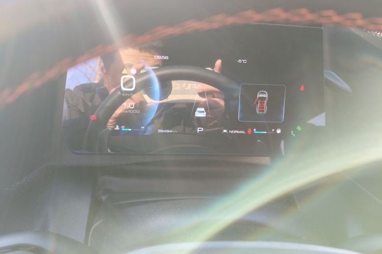 哈弗大狗 2021款 改款 1.5T DCT两驱马犬版中控内饰14