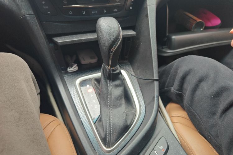 别克 英朗 2019款 18T 自动互联旗舰型 国V中控内饰18