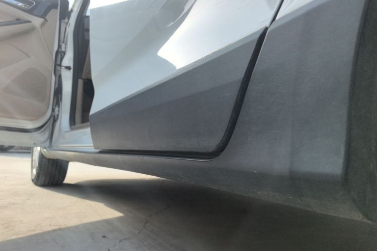 宝骏730 2014款 1.5L 手动舒适型 7座局部细节9002