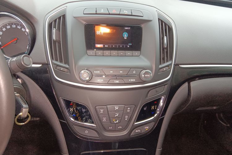 别克 君威 2014款 1.6T 时尚技术型中控内饰16