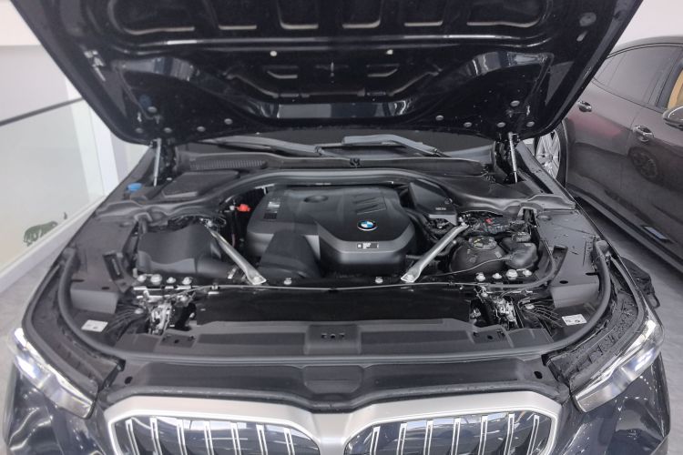 宝马5系 2024款 530Li 领先型 M运动套装局部细节24