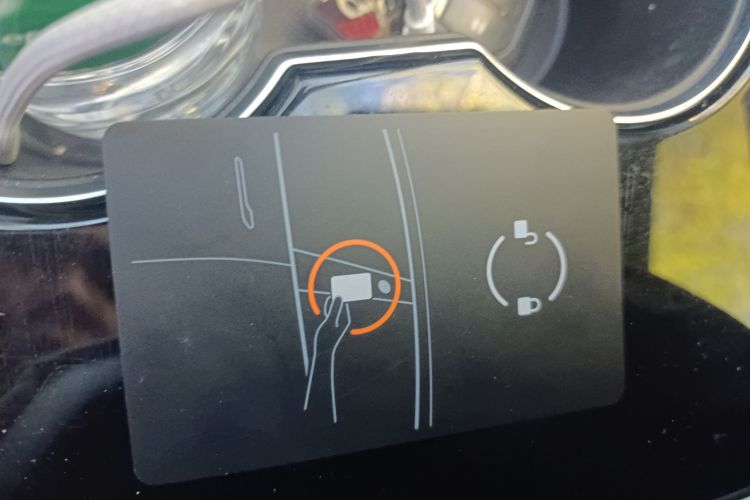 特斯拉 Model 3(进口) 2019款 标准续航后驱升级版(52度)中控内饰11