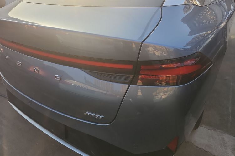 小鹏P5 2023款 智行版车身外观9