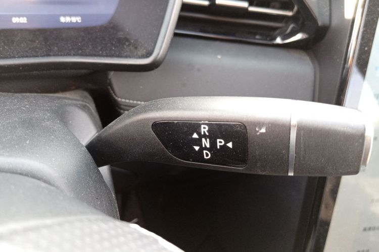 小鹏G3 2020款 400 尊享版中控内饰18