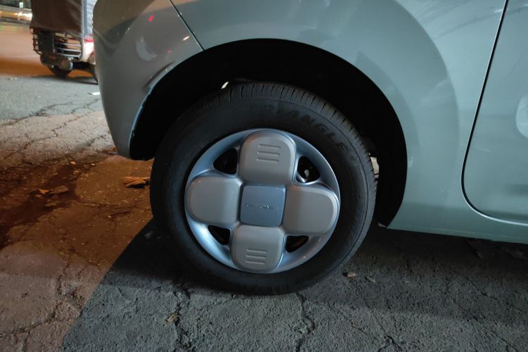 吉利银河 2024款 熊猫mini 200km 耐力熊车身外观6008