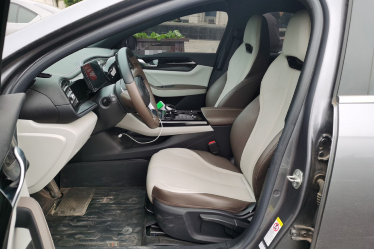 比亚迪 秦PLUS 2023款 冠军版 DM-i 55KM领先型中控内饰20