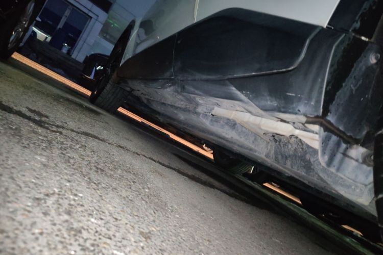 丰田C-HR 2021款 2.0L 豪华版局部细节9002