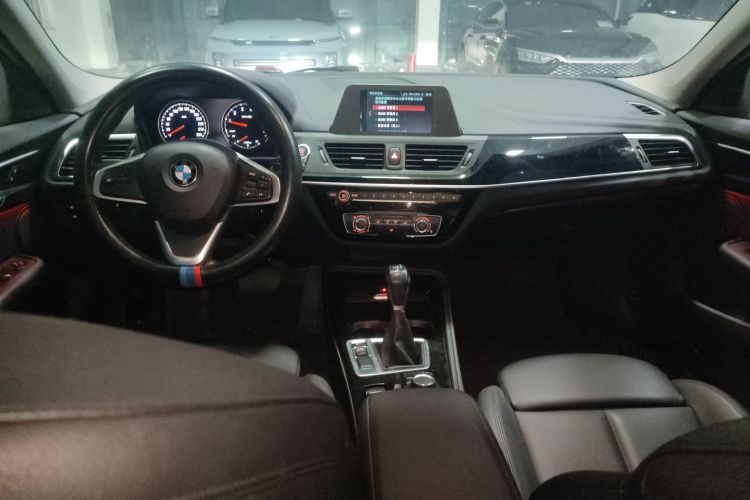 宝马1系 2018款 改款 118i 运动型中控内饰12