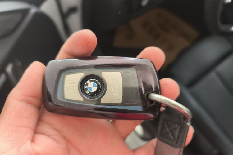 宝马3系 2019款 320Li M运动曜夜版中控内饰7001