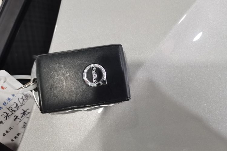 沃尔沃XC60 2023款 B5 四驱智远豪华版中控内饰7001