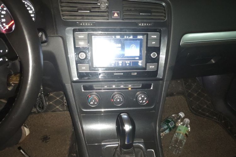 大众 高尔夫 2018款 1.6L 自动舒适型中控内饰16