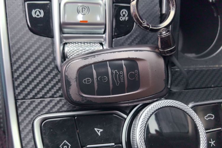 红旗H9 2022款 2.0T 智联旗享版中控内饰11