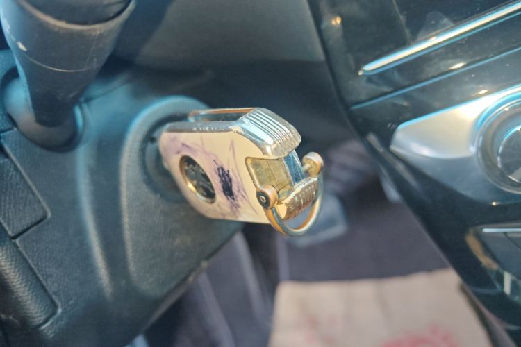 标致308 2019款 230THP 自动豪华版 国VI中控内饰11