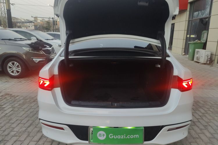 比亚迪 秦PLUS 2023款  冠军版 DM-i 120KM超越型局部细节23