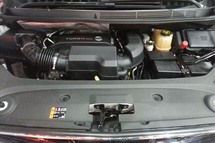 别克GL8 2022款 ES陆尊 653T 智慧旗舰型机舱底盘24