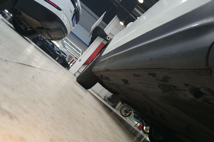 奔驰GLB 2021款 GLB 200 动感型局部细节9001