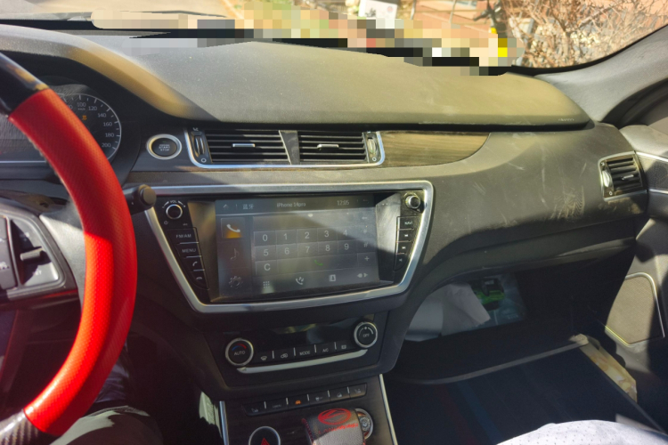 陆风X7 2015款 2.0T 全景旗舰版中控内饰16