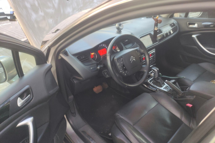 雪铁龙C5 2014款 2.0L 自动尊享型局部细节13